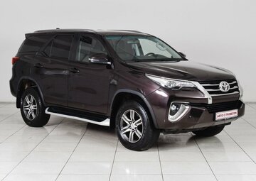 Toyota Fortuner Вид 1